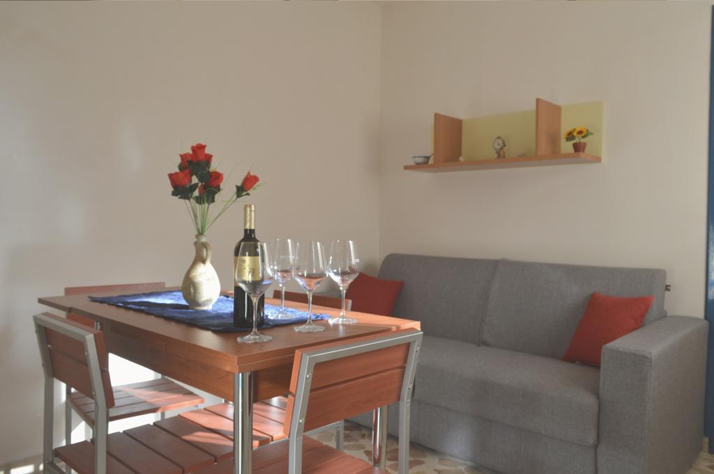 Don Vito'S Apartments กัสเตลลัมมาเร เดล โกลโฟ ห้อง รูปภาพ